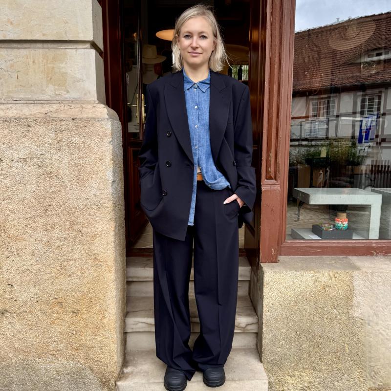 very.cool.suit.combination