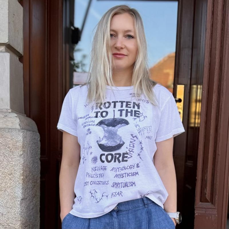 graphic.tee